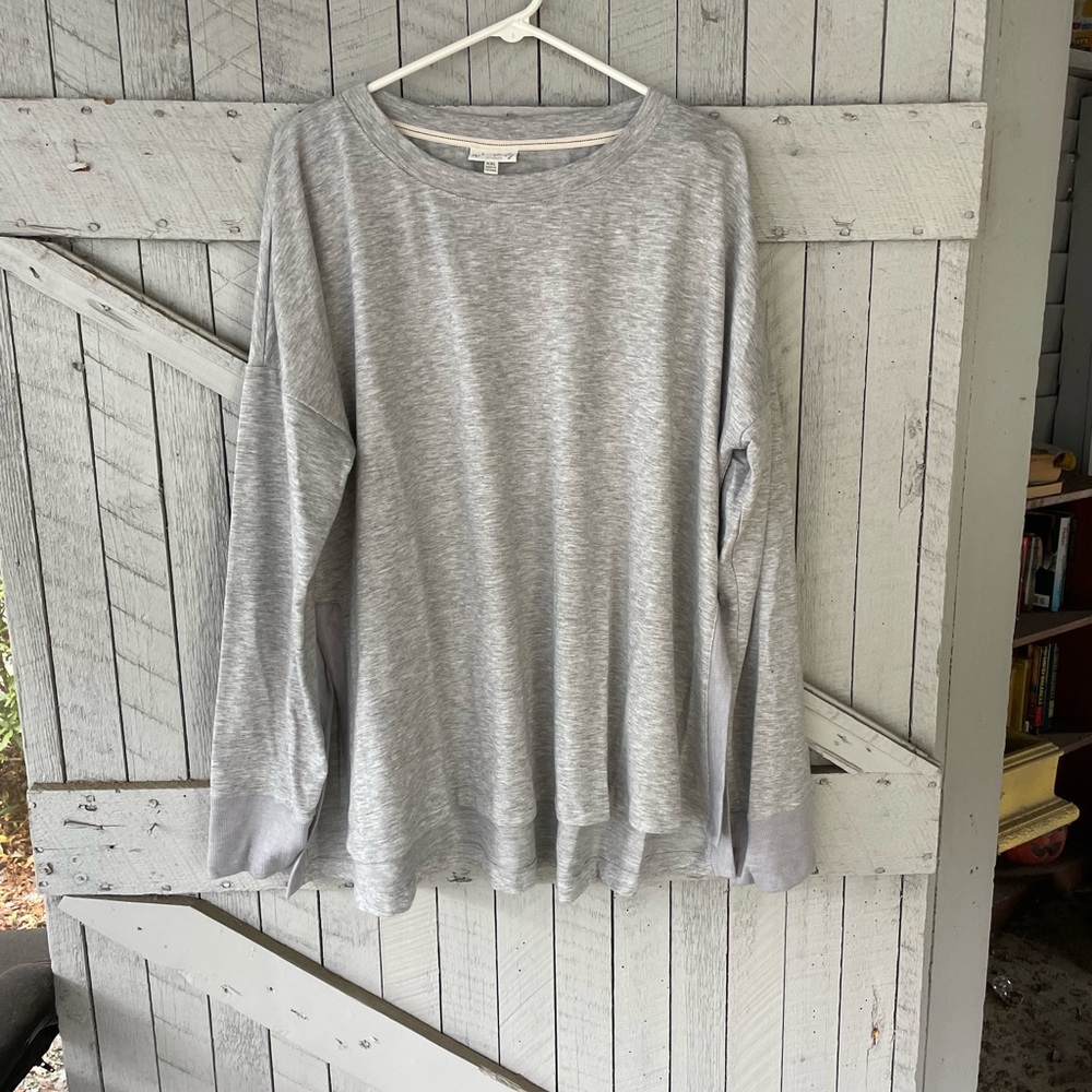 Wonderly Gray Long Sleeve Top size XXL